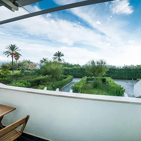 Gardenbeach Aparthotel