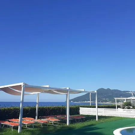 Gardenbeach Aparthotel *